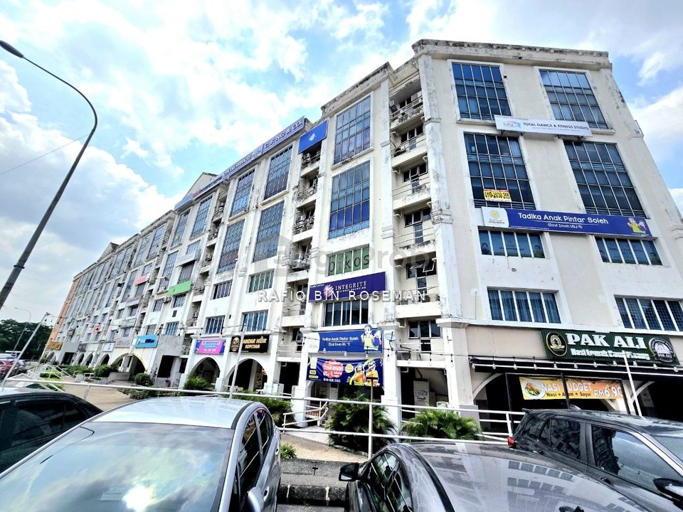 USJ 9