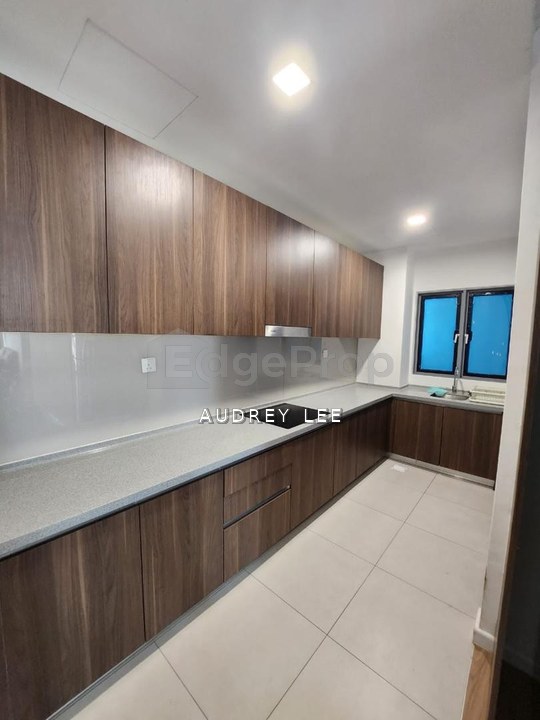 Lake view unit for sale !, Selangor, Cyberjaya