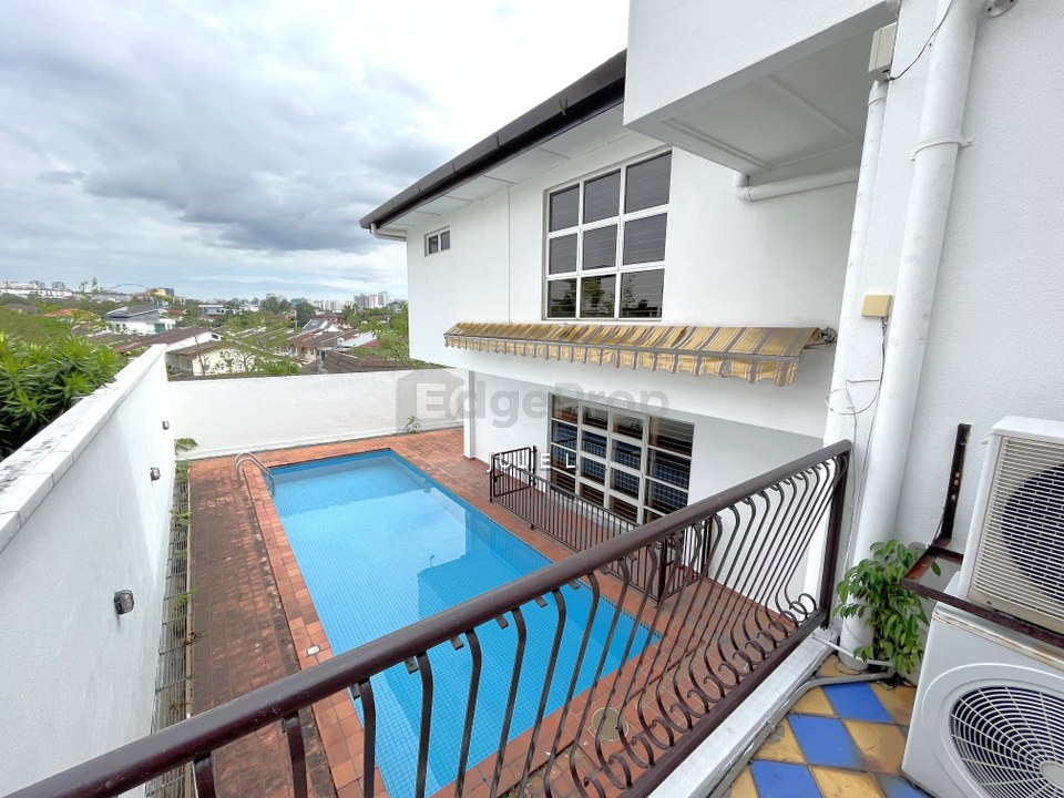 Damansara Heights Bungalow with pool in a Guarded area & awesome unobstructed views, Kuala Lumpur, Damansara Heights