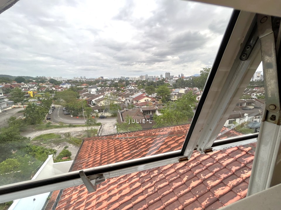 Damansara Heights Bungalow with pool in a Guarded area & awesome unobstructed views, Kuala Lumpur, Damansara Heights