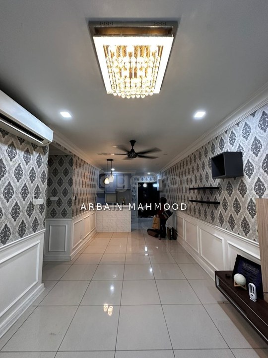 KL Traders Square Partial Furnidhed Unit For Rent, Kuala Lumpur, Gombak