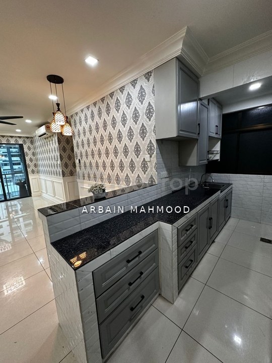 KL Traders Square Partial Furnidhed Unit For Rent, Kuala Lumpur, Gombak