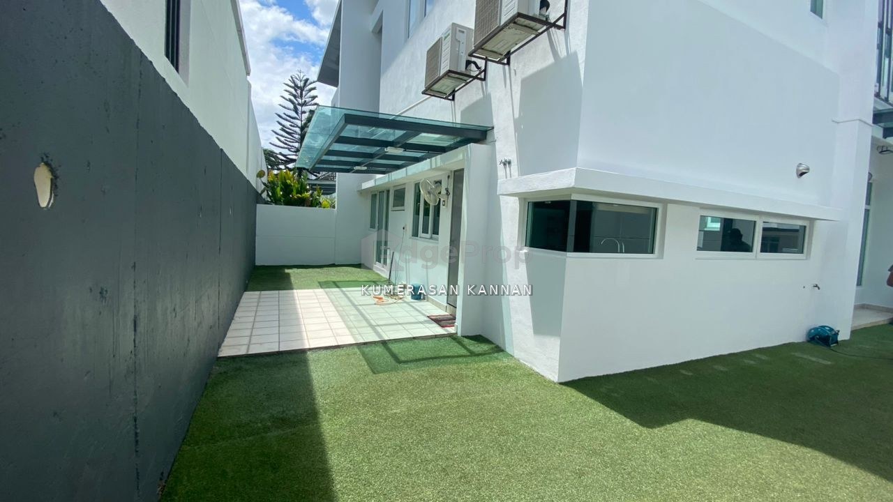 Clover Garden Residence