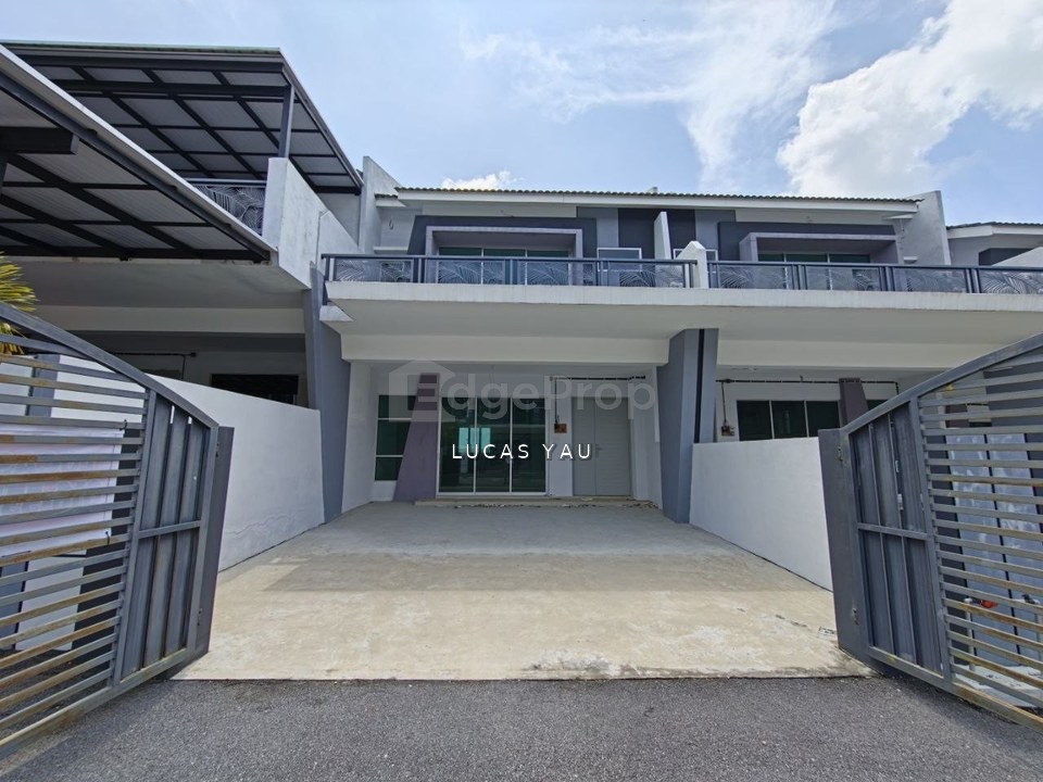 Double Storey Terrace House For Sale In LAHAT @ MOSEY HILL IPOH, Gated & Guarded, 22x70, Brand New!  , Perak, Ipoh