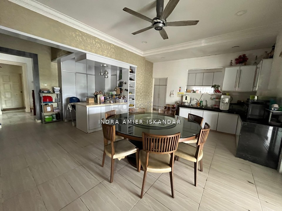 BANGLO 2 TINGKAT FULLY FURNISHED D IBAI GOLF RESORT, KUALA TERENGGANU. With 24h security, Terengganu, Kuala Terengganu