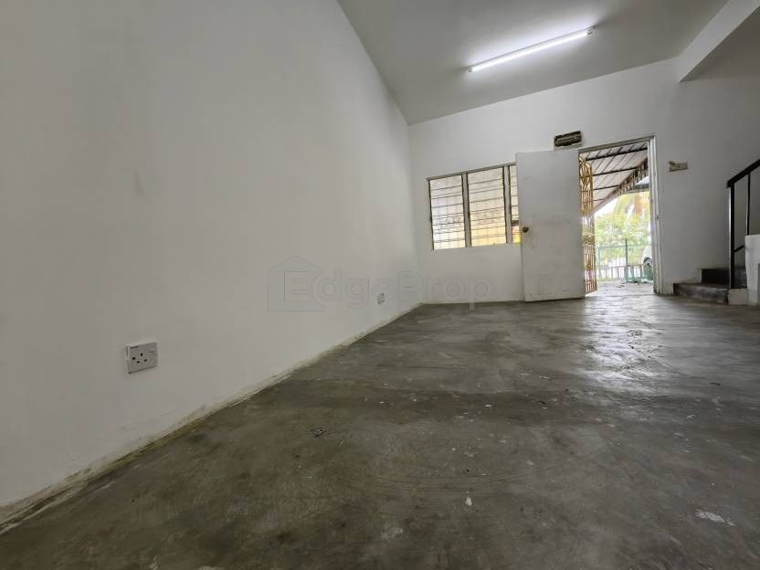 2 Sty Terrace House Taman Bendahara Kuala Selangor, Selangor, Kuala Selangor