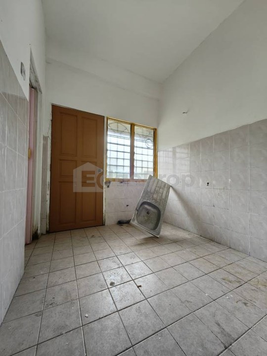 2 Sty Terrace House Taman Bendahara Kuala Selangor, Selangor, Kuala Selangor