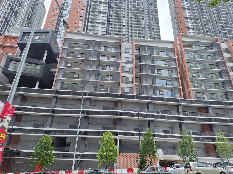 EMERALD 9 CHERAS