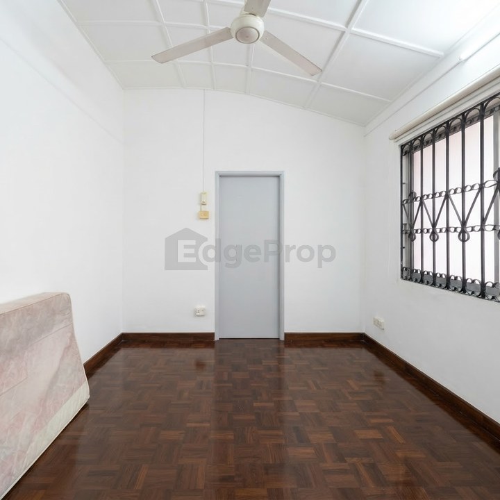 SS2 Superlink Double Storey House for Sale, Land Size 24 x 80, Selangor, Petaling Jaya