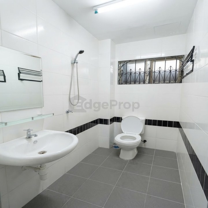 SS2 Superlink Double Storey House for Sale, Land Size 24 x 80, Selangor, Petaling Jaya