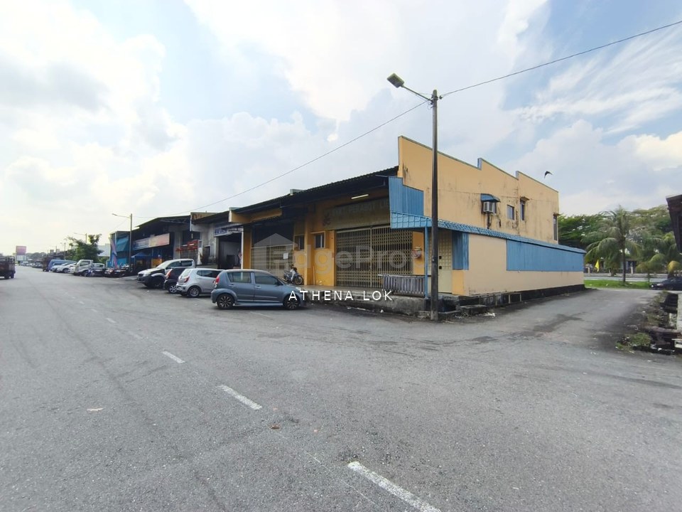 Taman Universiti - 1.5 Storey Terrace Factory For Sale, Johor, Skudai