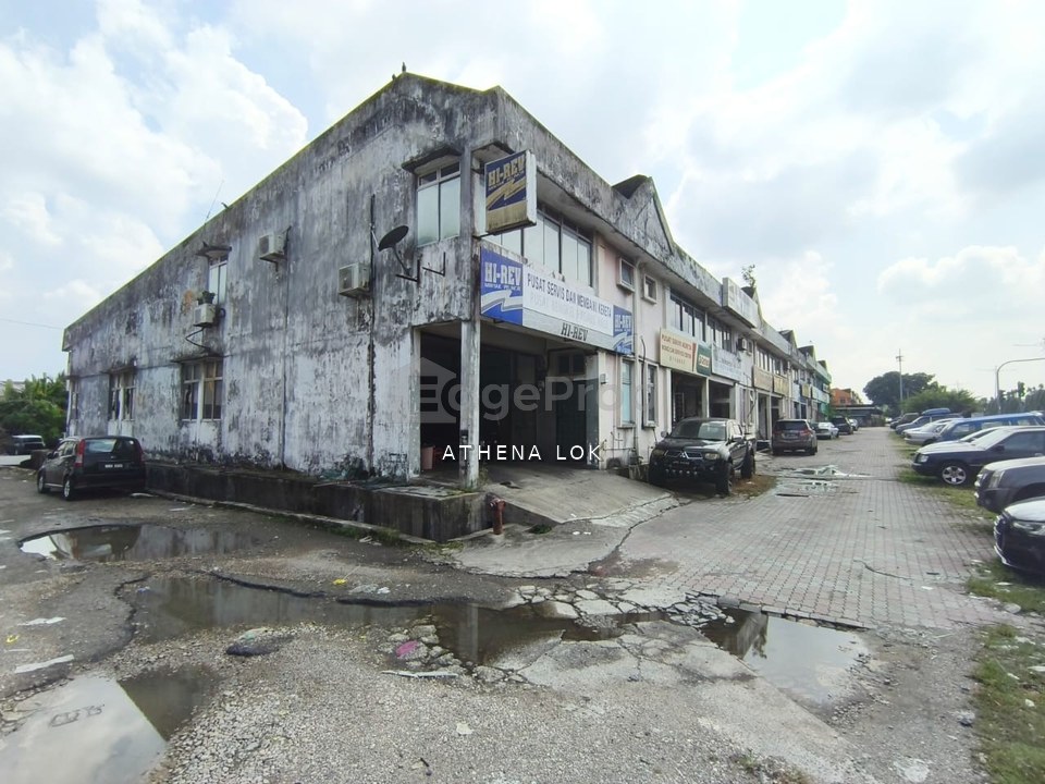 Taman Universiti - 1.5 Storey Terrace Factory For Sale, Johor, Skudai