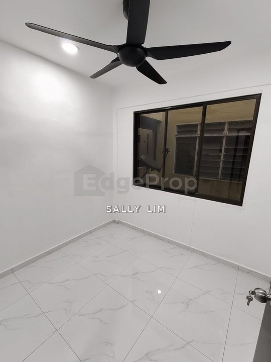 Rumah Pangsa Sri Orkid Ehsan Jaya Medium Low Cost Flat Renovated Unit For Sale, Johor, Johor Bahru