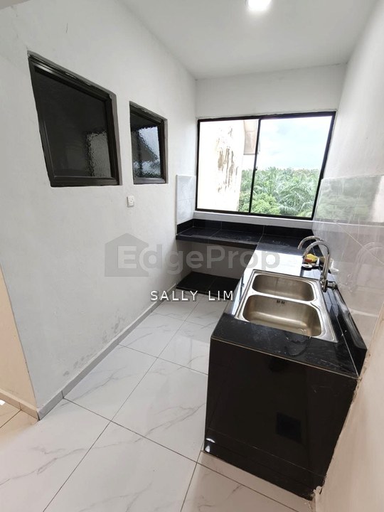 Bunga Daisi @ Plentong Utama Medium Low Cost Flat Renovated Unit For Sale, Johor, Plentong