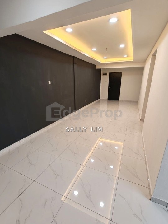 Bunga Daisi @ Plentong Utama Medium Low Cost Flat Renovated Unit For Sale, Johor, Plentong