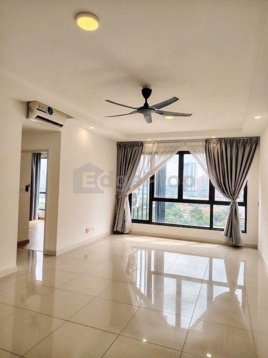 TUAN STRAITS RESIDENCY