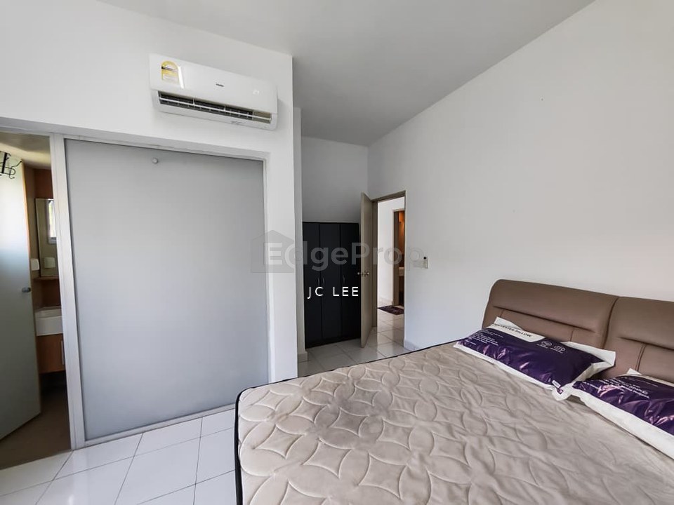 Residensi Lili @ Nilai, Ready move in with Partially Furnished, Layout with 2+1 Bedrooms, Negeri Sembilan, Nilai