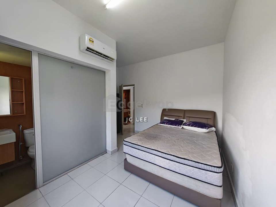 Residensi Lili @ Nilai, Ready move in with Partially Furnished, Layout with 2+1 Bedrooms, Negeri Sembilan, Nilai