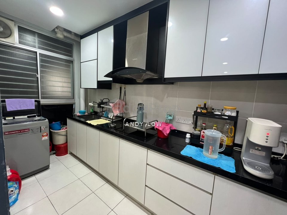 Renovated & Fully Furnished High Floor Unit @ Skyawani Residence 1 For Sale, Kuala Lumpur, Batu 