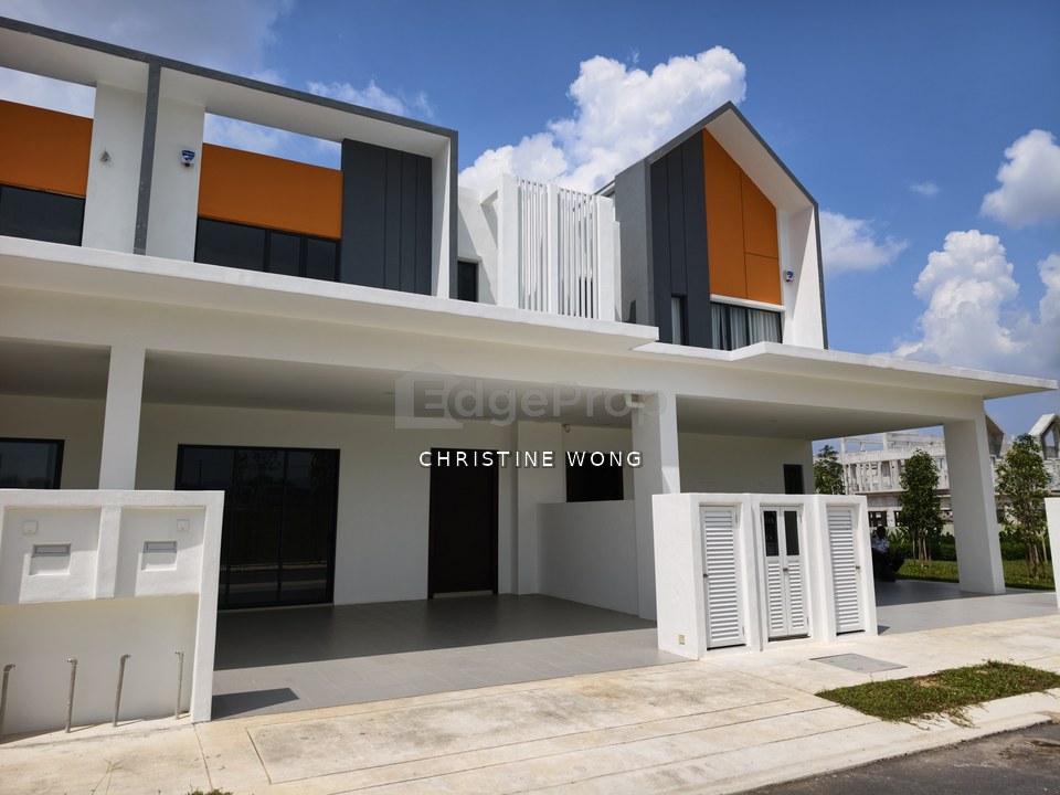 Suria Heights Cluster Home