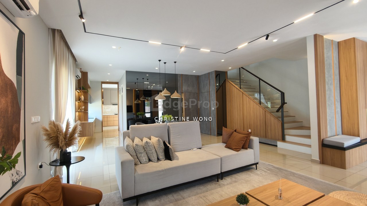 Suria Heights Cluster Home
