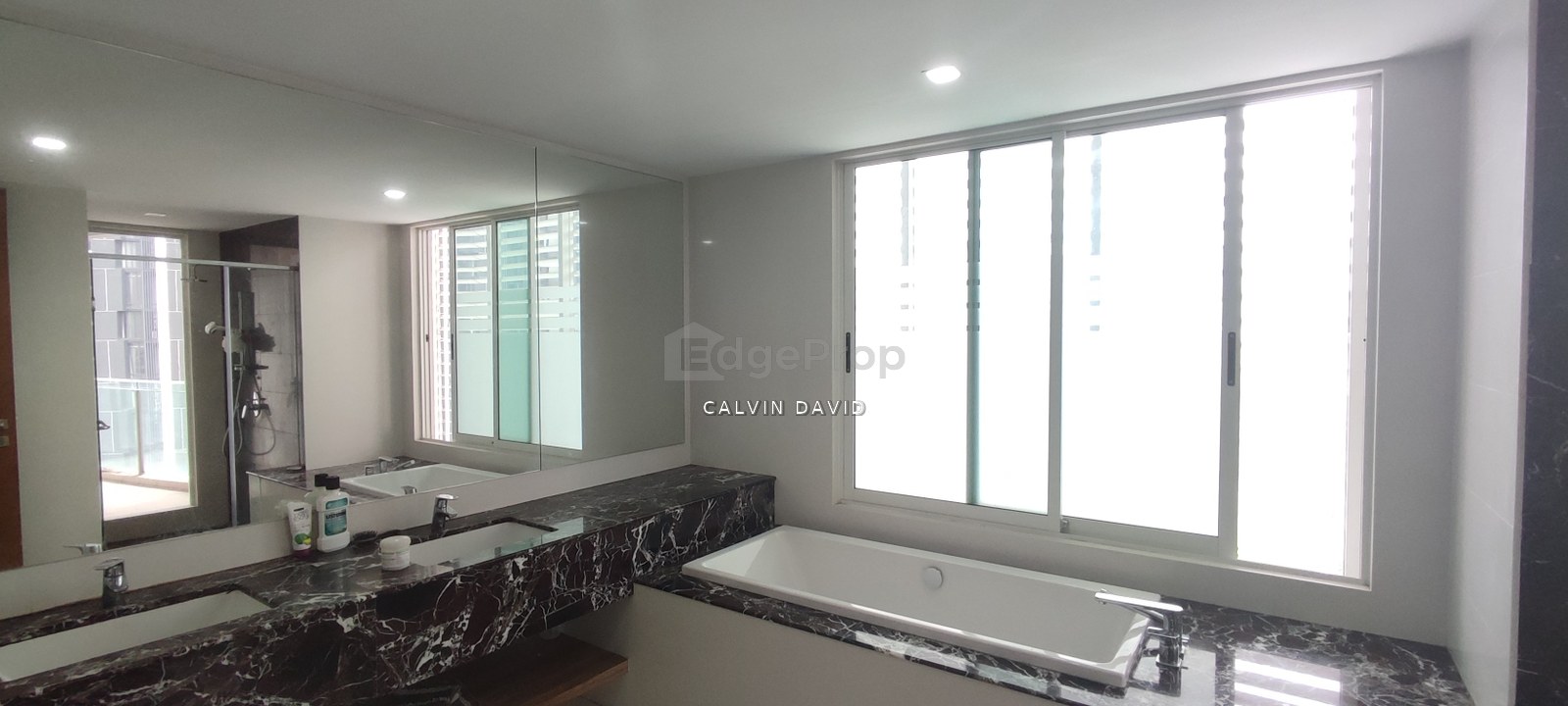 High floor with view to appreciate, move-in condition, Kuala Lumpur, Mont Kiara