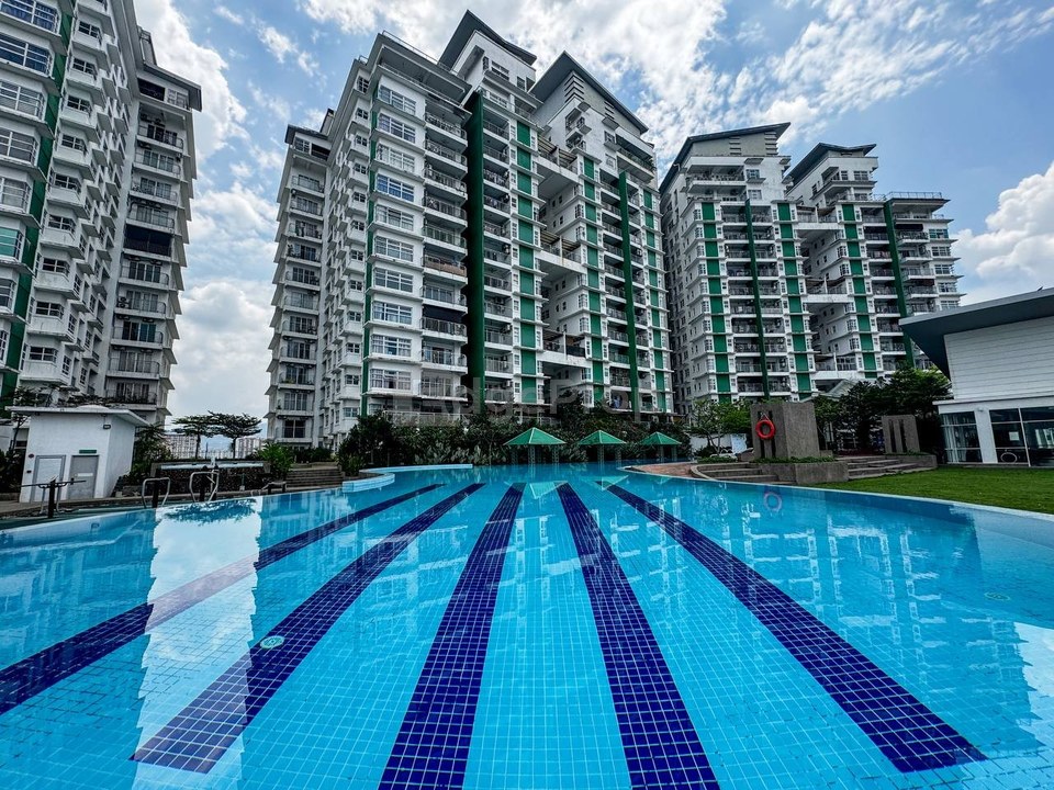 D'Pines Condominium