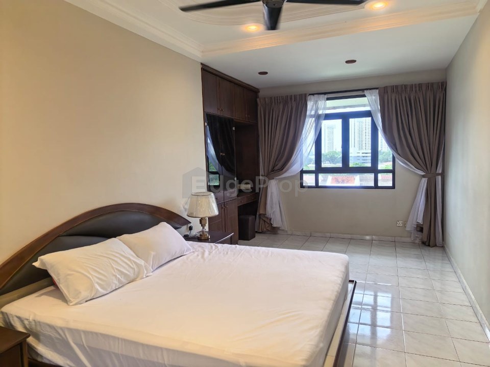 Pierce palace 2 car parks furnished 2300 opposite island hospital , Penang, Pulau Tikus