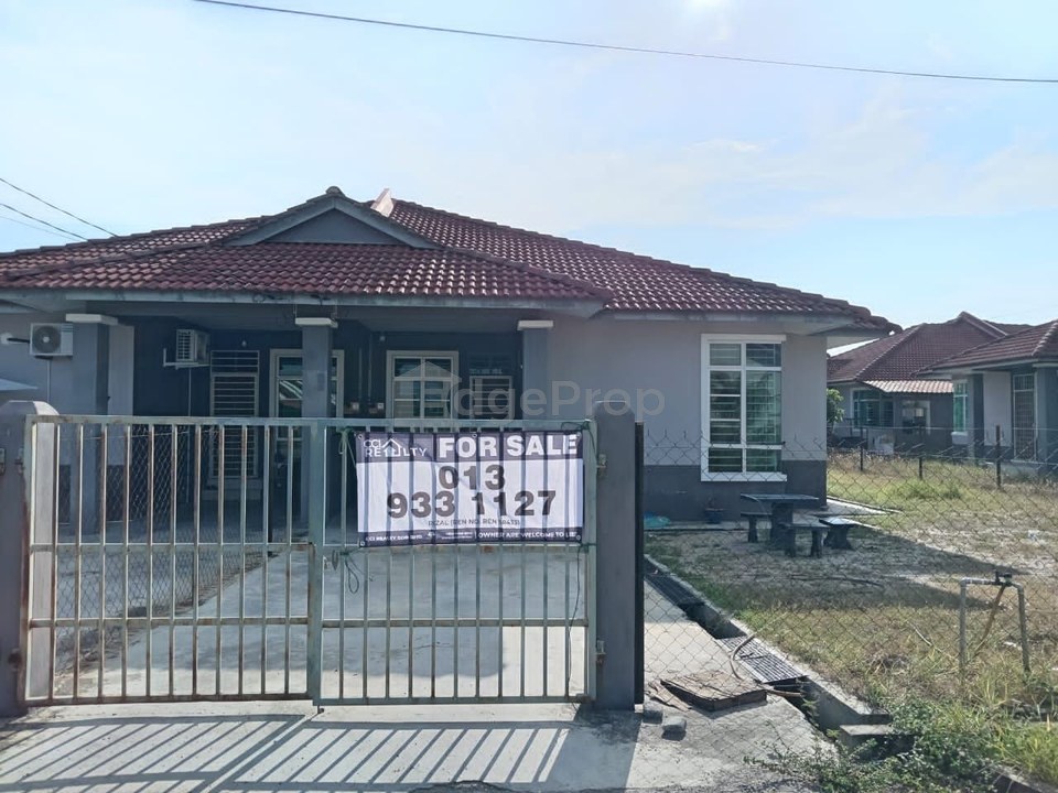 RUMAH SEMI D TAMAN PINGGIRAN UNIVERSITI, BACHOK, KELANTAN