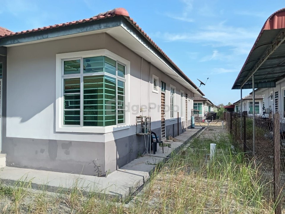RUMAH SEMI D TAMAN PINGGIRAN UNIVERSITI, BACHOK, KELANTAN, Kelantan, Bachok