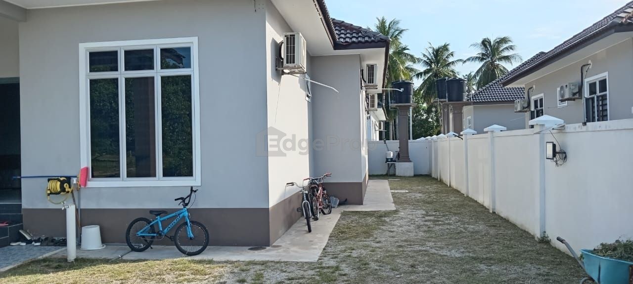 BANGLO SETINGKAT PANTAI SENOK, BACHOK, KELANTAN, Kelantan, Bachok