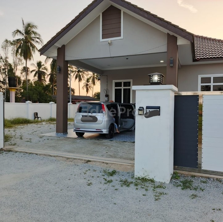 BANGLO SETINGKAT PANTAI SENOK, BACHOK, KELANTAN