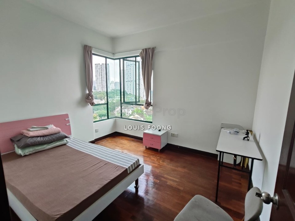 Desa ParkCity (Nadia Parkfront Condominium)