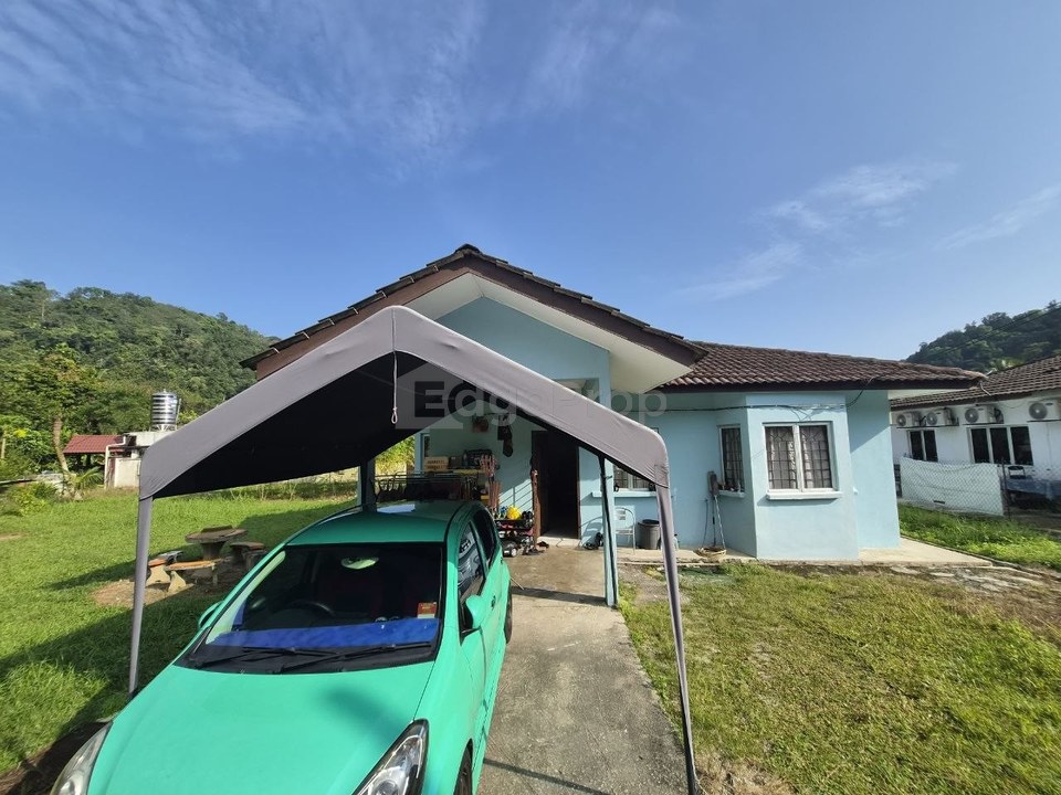 Taman Desa Melor