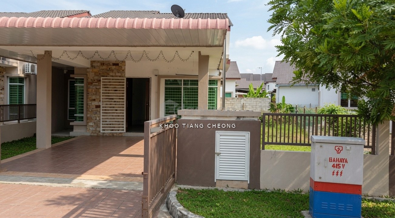 Bertam Lakehomes