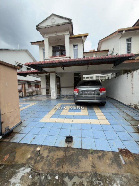 Bukit Indah 17 Double Storey Superlink Endlot 28x75 Basic Renovated Furnished, Johor, Bukit Indah