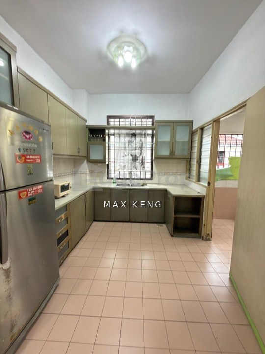 Bukit Indah 17 Double Storey Superlink Endlot 28x75 Basic Renovated Furnished, Johor, Bukit Indah