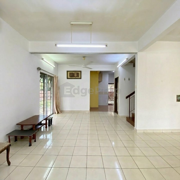 Corner Taman Putra Prima Double Storey Terrace for Sale, Selangor, Puchong