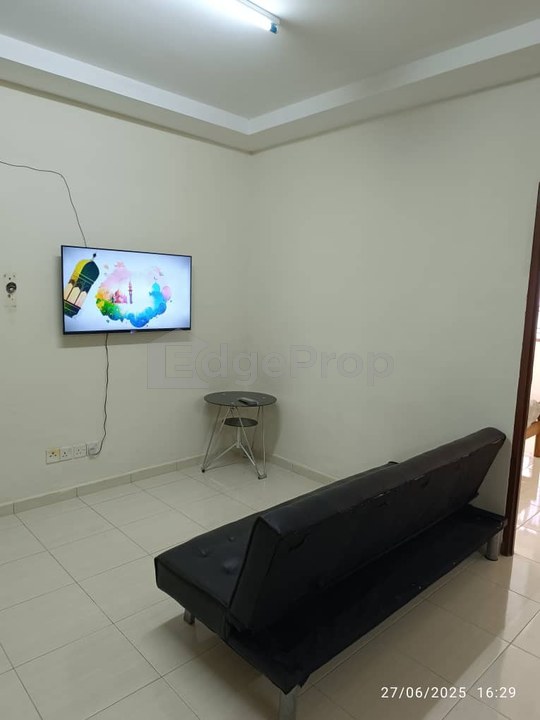 Bangunan Duta Impian (The Embassy Suites)