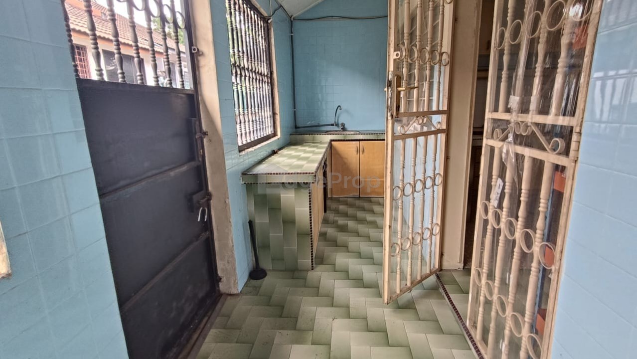 taman perling 1storey house, Johor, Segamat