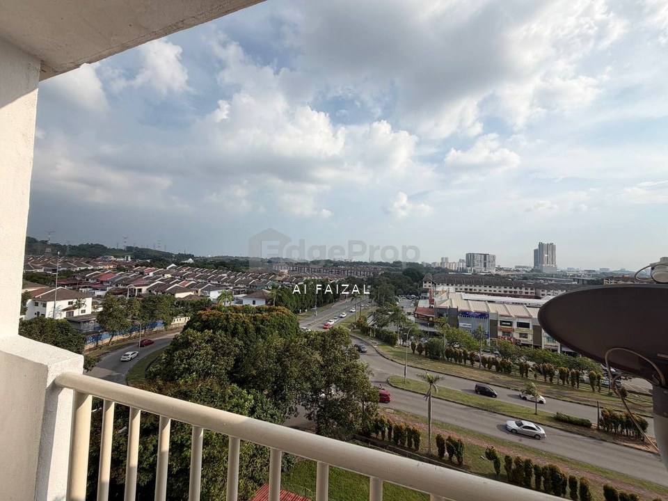 Vista Pinggiran, Taman Pinggiran Putra