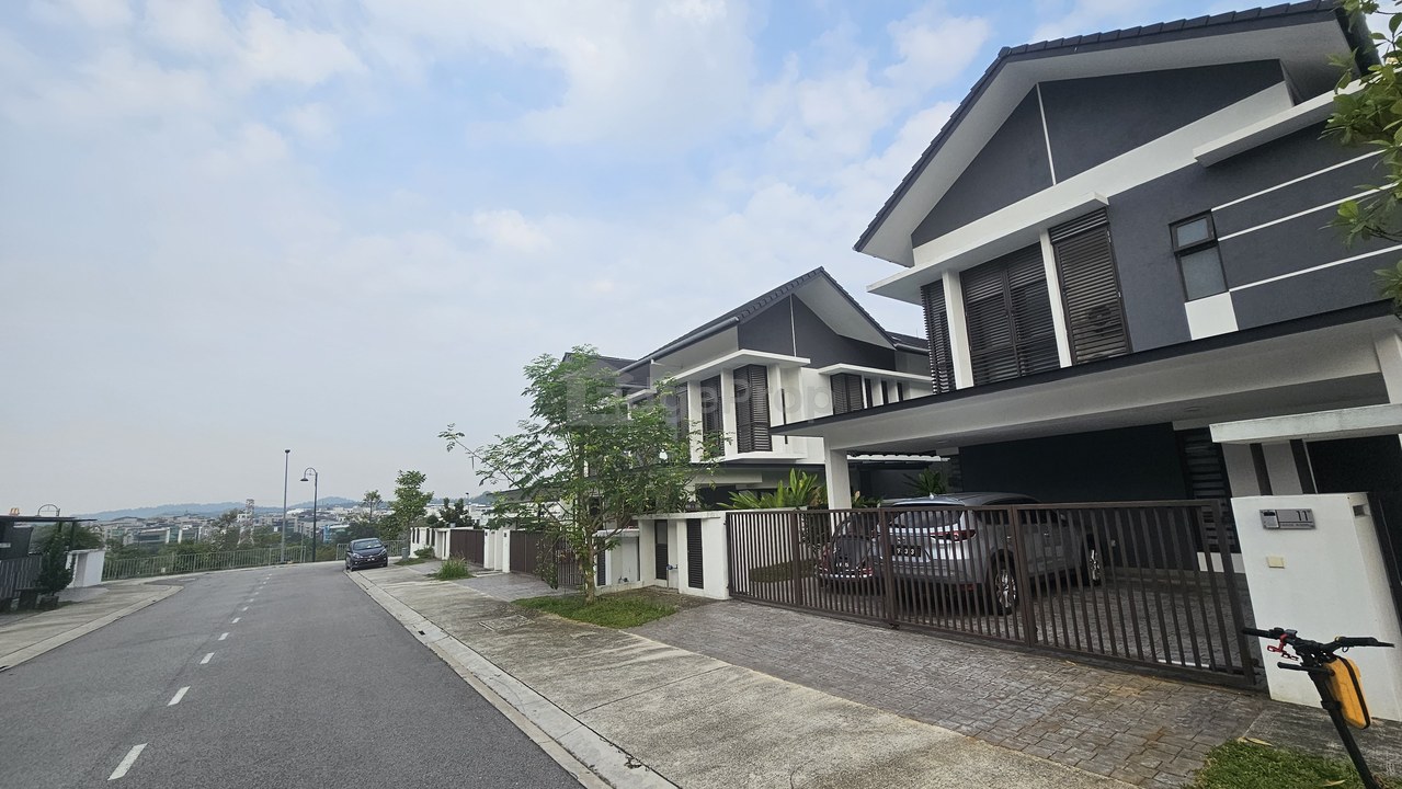 Semanea Hills