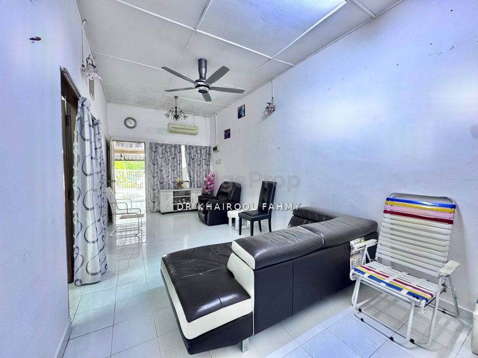 Taman Purnama Simpang Renggam Johor Single Storey Terrace Renovated Open Facing Playground, Johor, Simpang Renggam