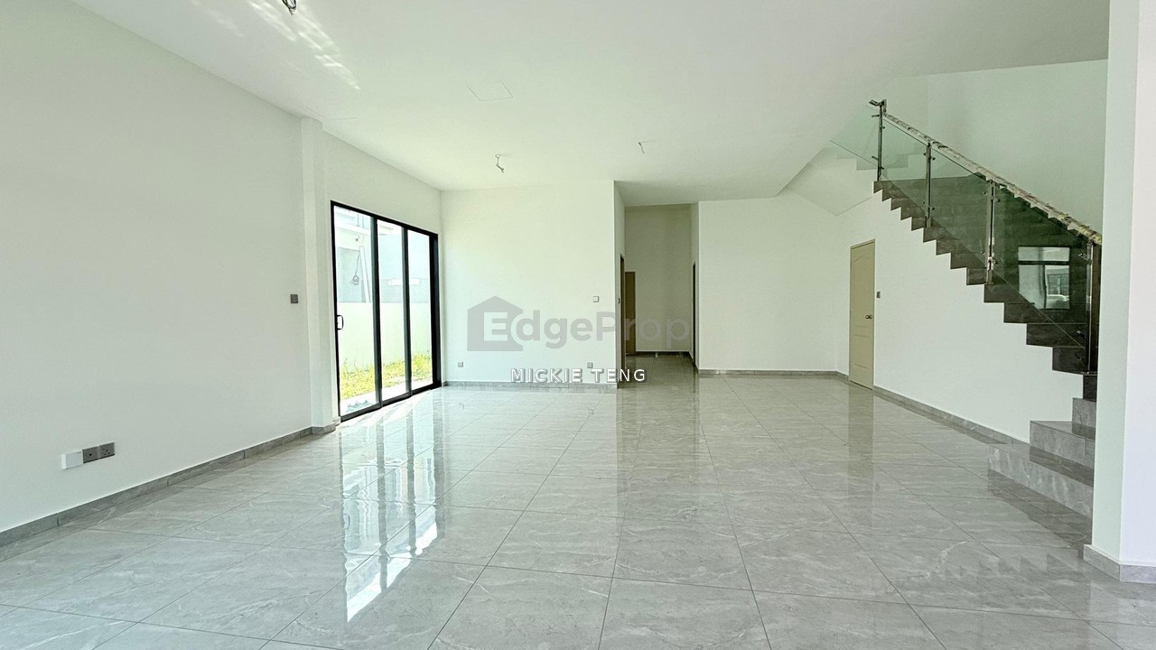 BRAND NEW FREEHOLD DOUBLE STOREY SEMI D BANDAR BOTANI PARKLAND JASIN , Melaka, Jasin
