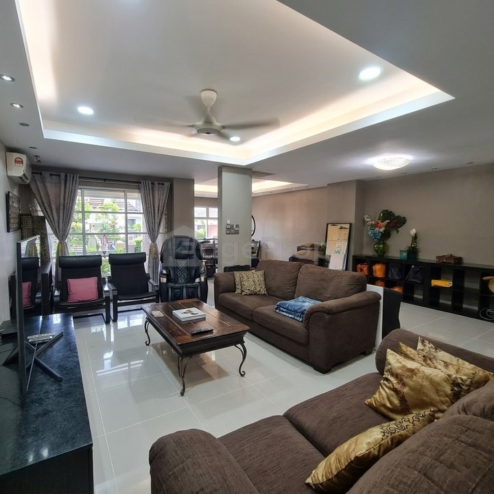 Kota Damansara Sek 8, Renovated Double Storey for Sale, Selangor, Kota Damansara