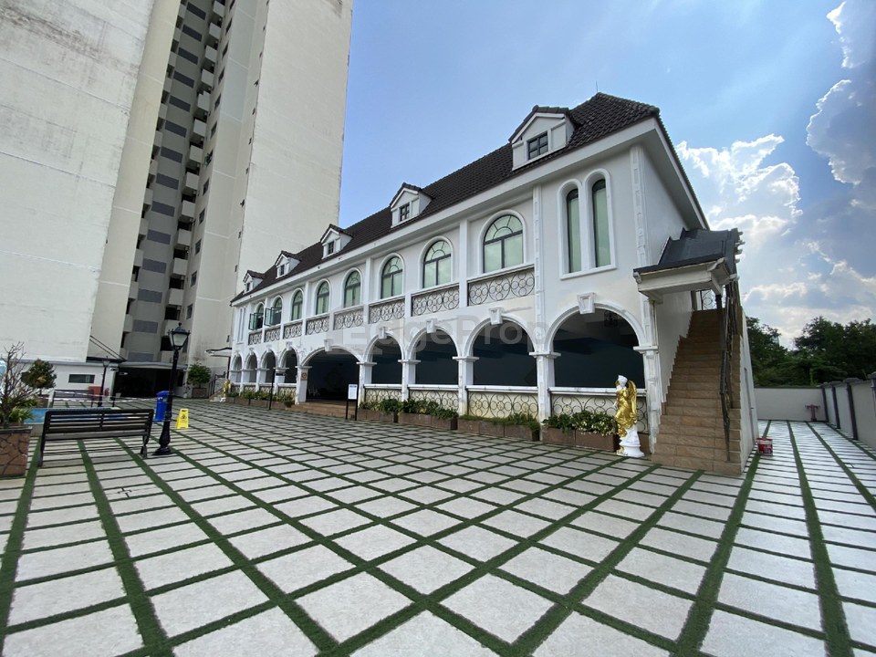 Taman Laguna Heights