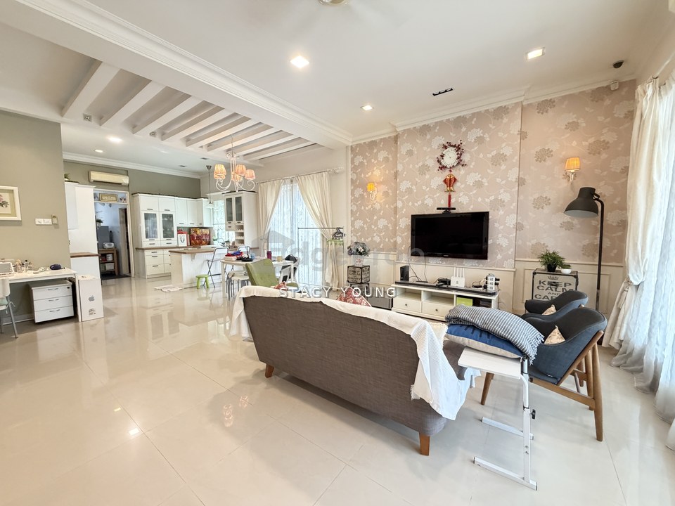 Bukit Sungai Long 1