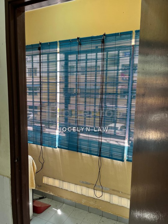 Limited first floor 3 rooms apartment at Lily & Jasmine Tampoi, Johor, Tampoi