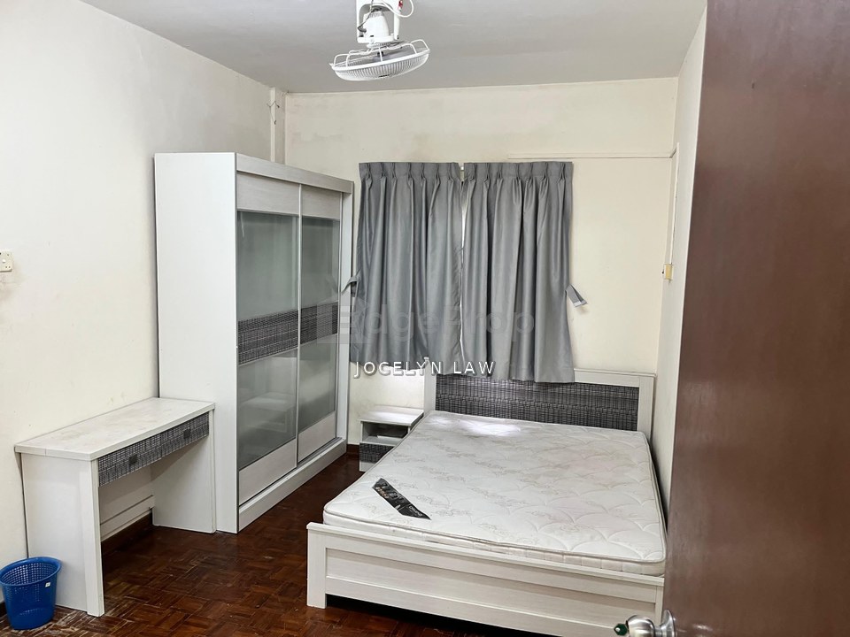 Limited first floor 3 rooms apartment at Lily & Jasmine Tampoi, Johor, Tampoi