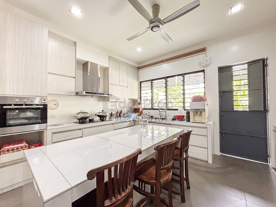 Laman Bayu Corner 3-Sty Superlink House, Selangor, Kota Damansara